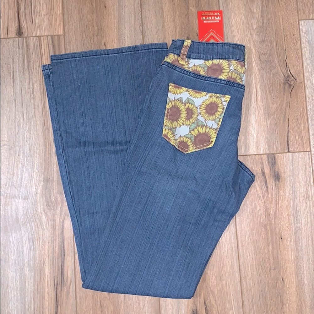 Fallon Taylor Ranch Dress’n Sunflower Denim Jeans